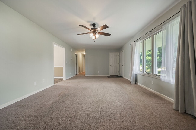 Photo - 110 Allan Ave