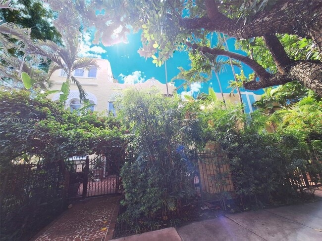 Photo - 1361 Meridian Ave Apartment Unit 12