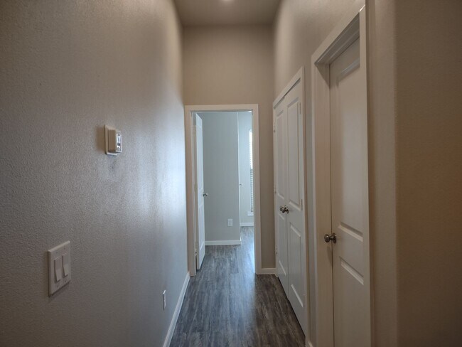 Photo - 2120 N Avenue J Unidad A