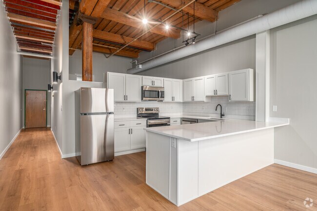 A8 - 1BR, 1BA - 710SF - Kitchen