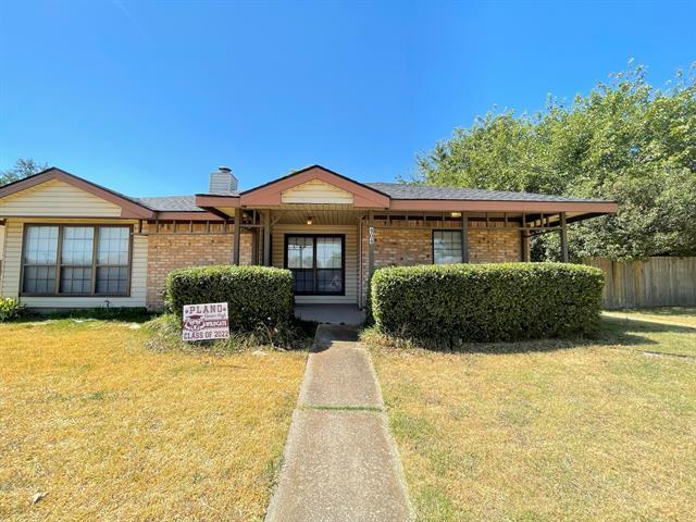 Photo - 404 Lincoln Dr House
