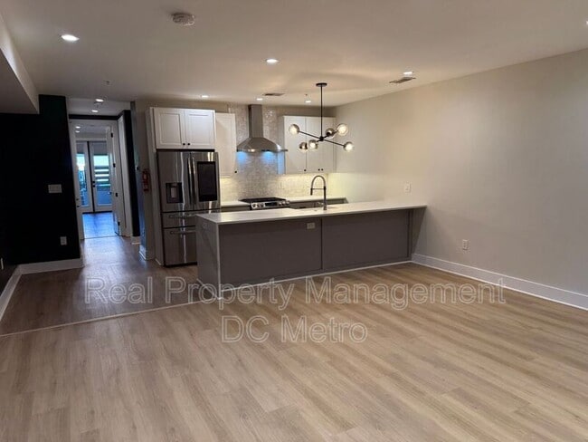 Photo - 1331 Taylor St