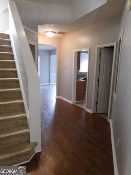 Photo - 566 Pond Lillies Rd SE