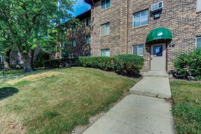 Building Photo - 8108 Waterbury Ct Unit 407 Rental