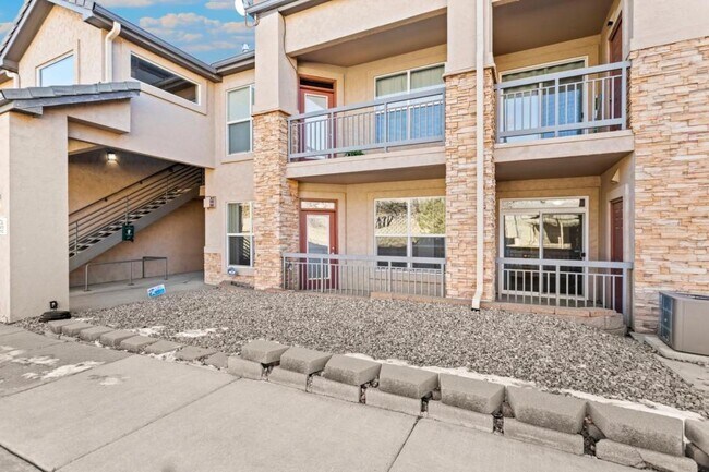 Photo - 605 Cougar Bluff Point