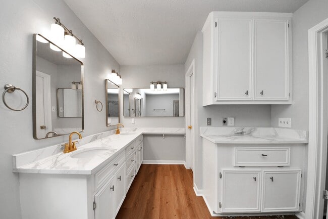 Photo - 1023 Oyster Bay Dr