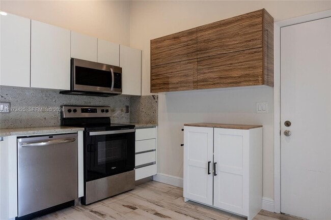 Photo - 10121 NW 51st Ln