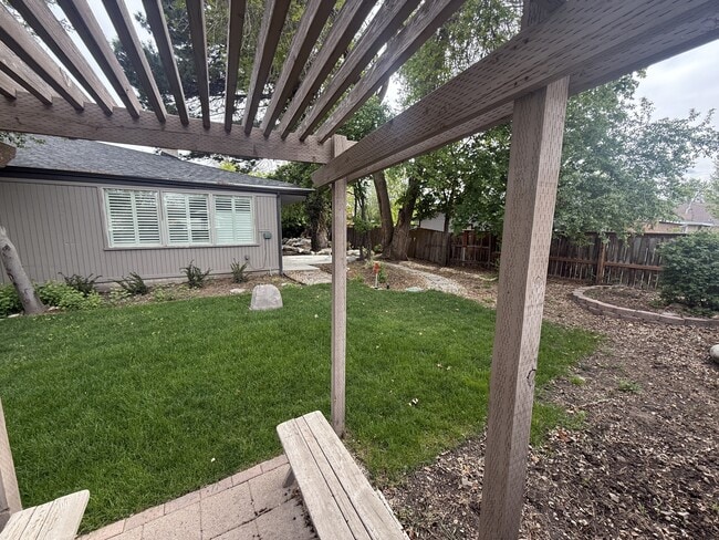 Photo - 1576 E Lakewood Dr