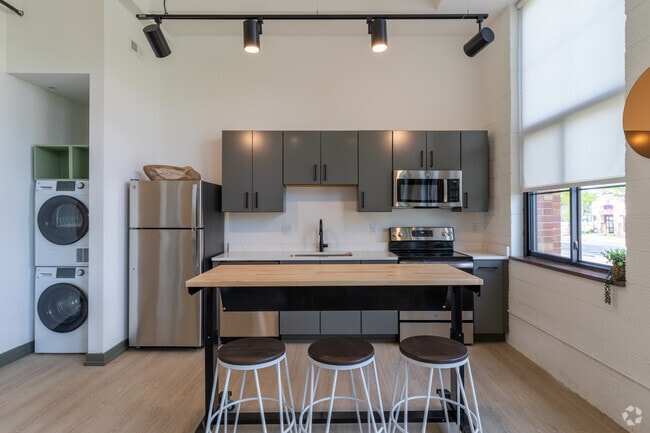 Kitchen - Ivy Lofts