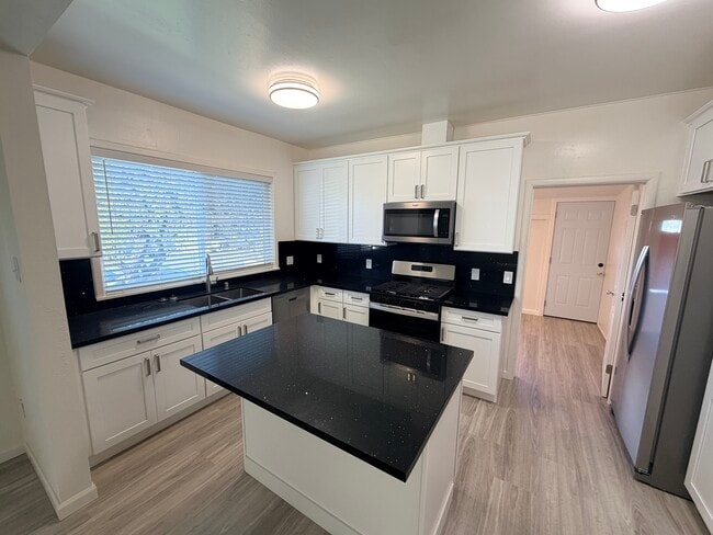 Photo - 394 N Livermore Ave Unit 394North Livermore