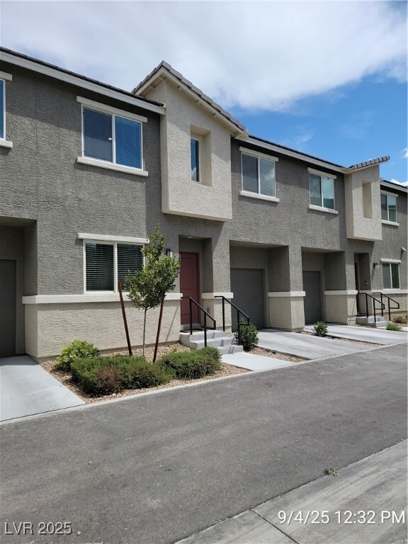 Building Photo - 2852 Atomic Tangerine Wy Rental