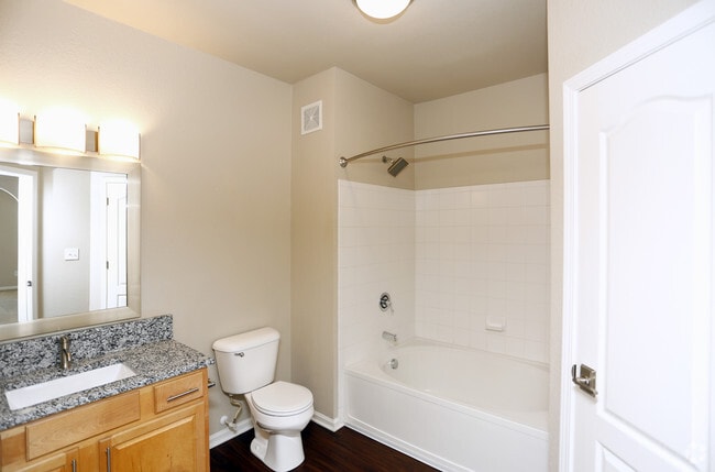2HAB, 2BA - 1220 ft²