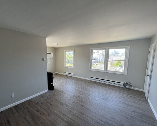 Photo - 813-817-817 N Ulster St Unidad 813-B