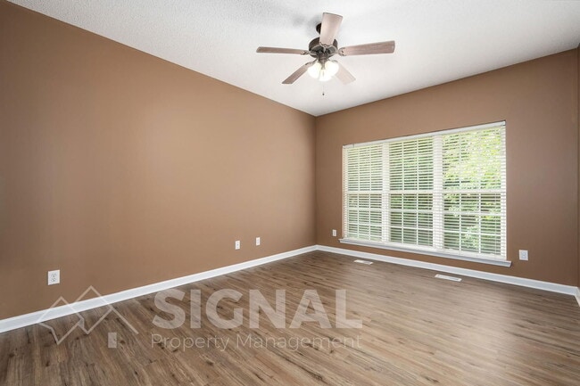 Photo - 1719 Annendale Dr