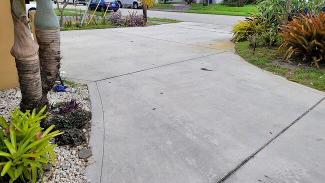2008 NW 3rd Ct