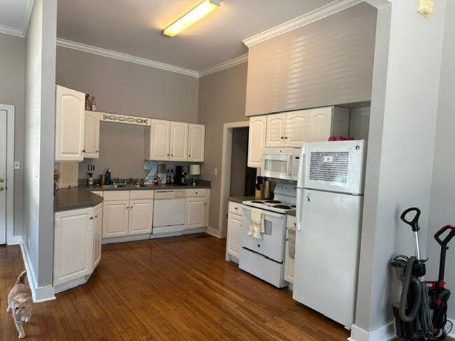 Photo - 425 Caplewood Dr Unit A