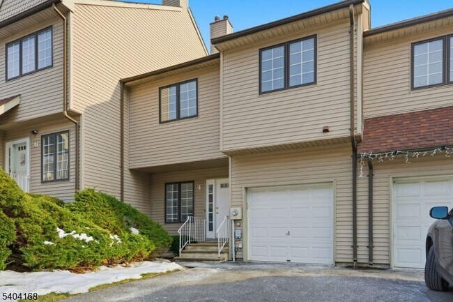 Photo - 4 Deer Hill Ct