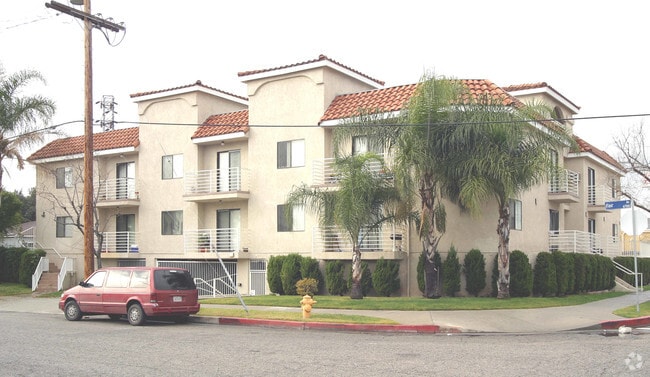 6765 Fair Ave