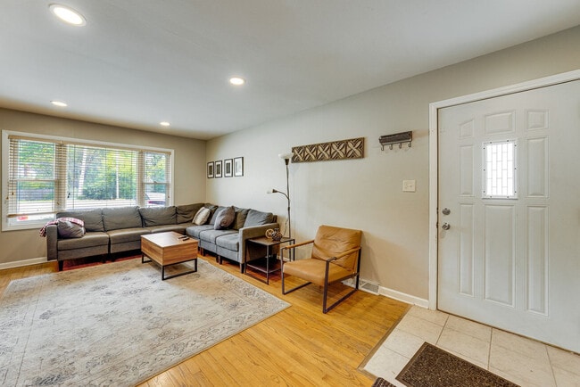 Photo - 1421 N Washington St Unidad SI ID1578981P