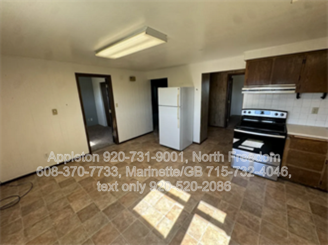 Building Photo - W2865 Hickory Hills Rd Unit W2865HickoryHRd.Up