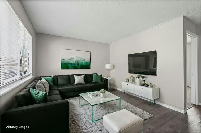 2900 W 43rd Terrace