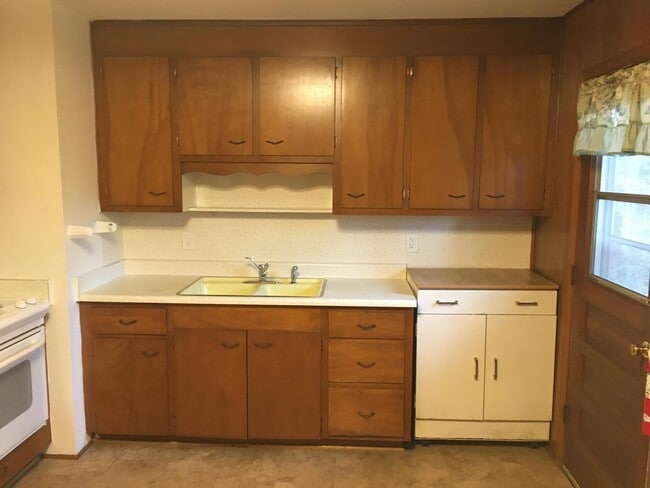 Photo - 129 W Blythe Cir Unit F