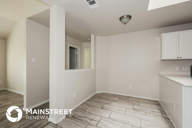 Photo - 204 Meadowbrooke Dr