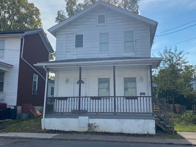 Building Photo - 314 Eicher Ave Rental