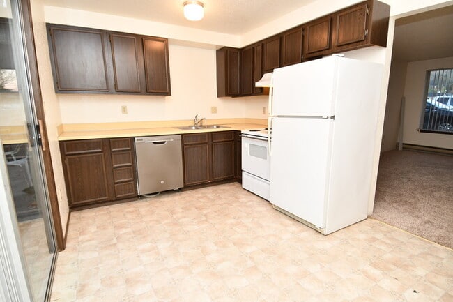 Photo - 303 NW Tumlin Ave