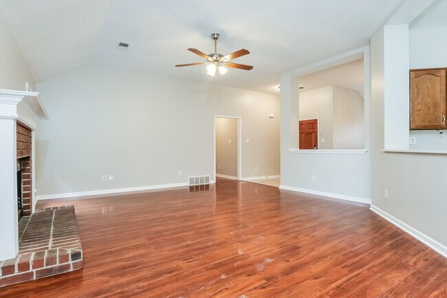 Photo - 4670 Shadow Tree Cove