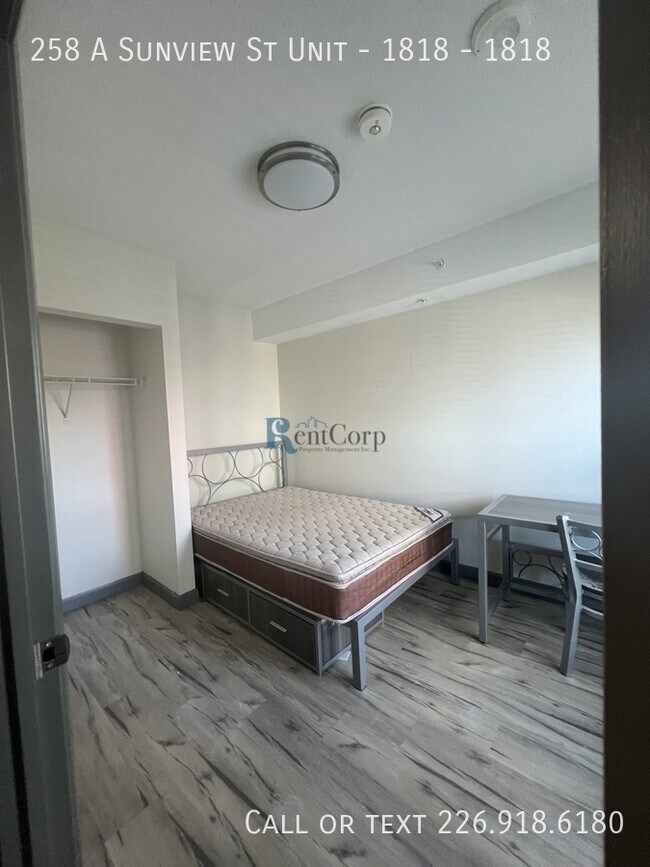 Photo - 258A Sunview St