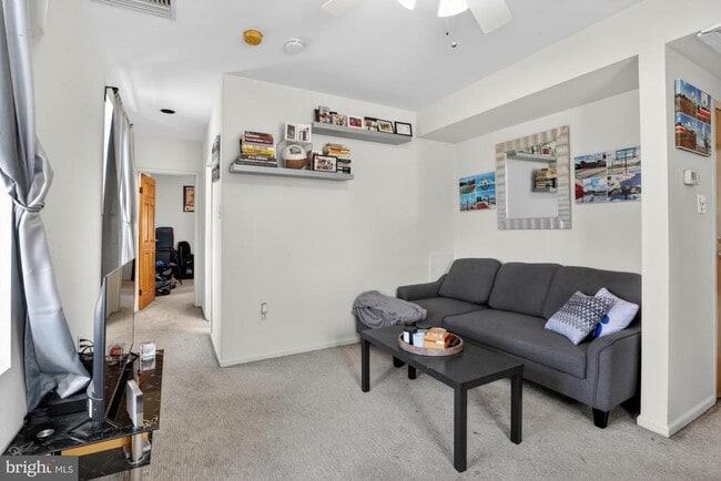 Photo - 1601 Spring Garden St Unit 501