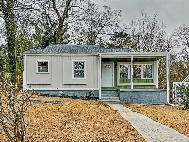 Photo - 1958 Maywood Pl NW House