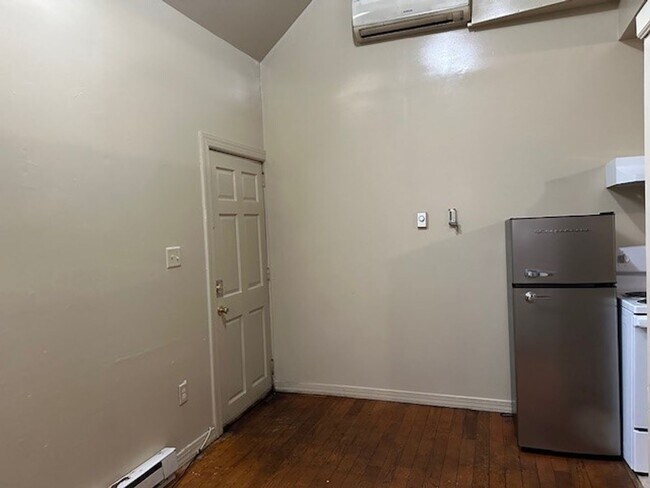 Photo - 275 Herr St Unit 13