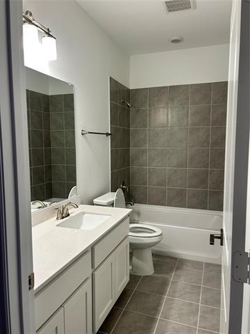 Photo - 4704 Craymore Rd