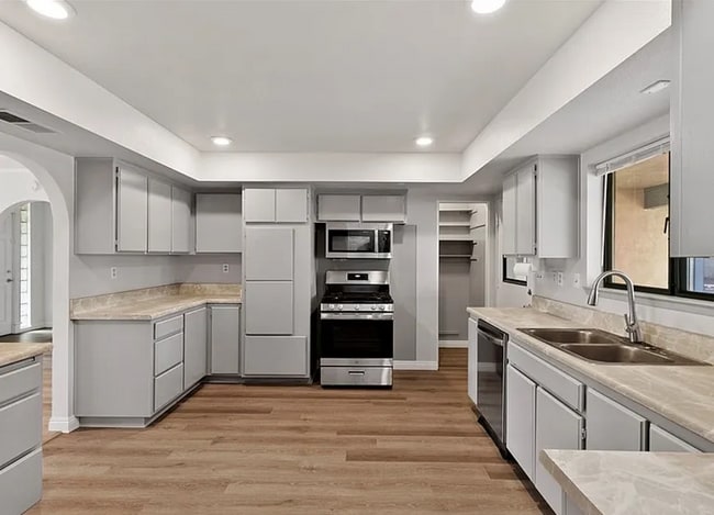 Photo - Spacious living, large yard, off street parking.  Available for immediate Move In