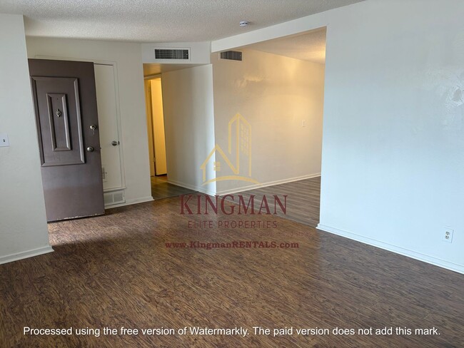 2246 Davis Ave