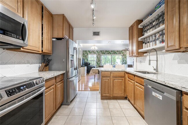 Building Photo - 680 Tennis Club Dr Unit 110