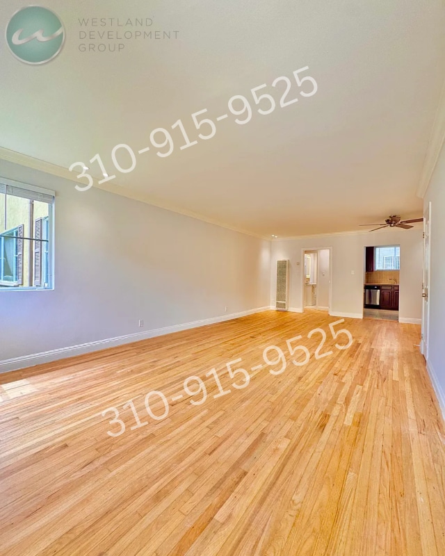 Photo - 3166 S Barrington Ave Unidad 204