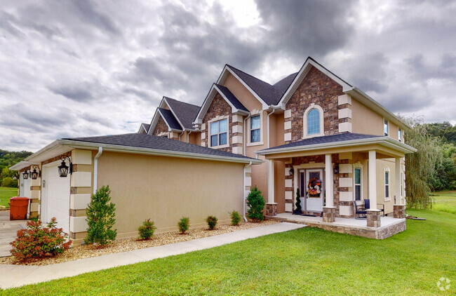 Building Photo - 201 Crooked Creek Dr Rental