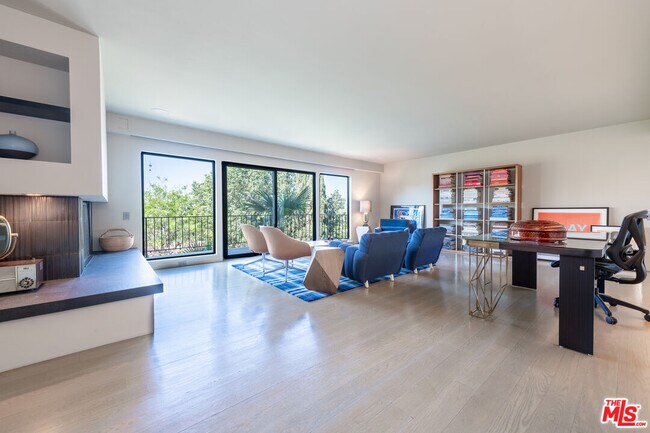 Photo - 1860 Lucile Ave