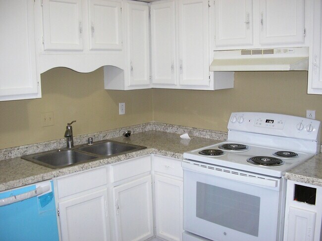 Photo - 1721 Highland Way Unit B