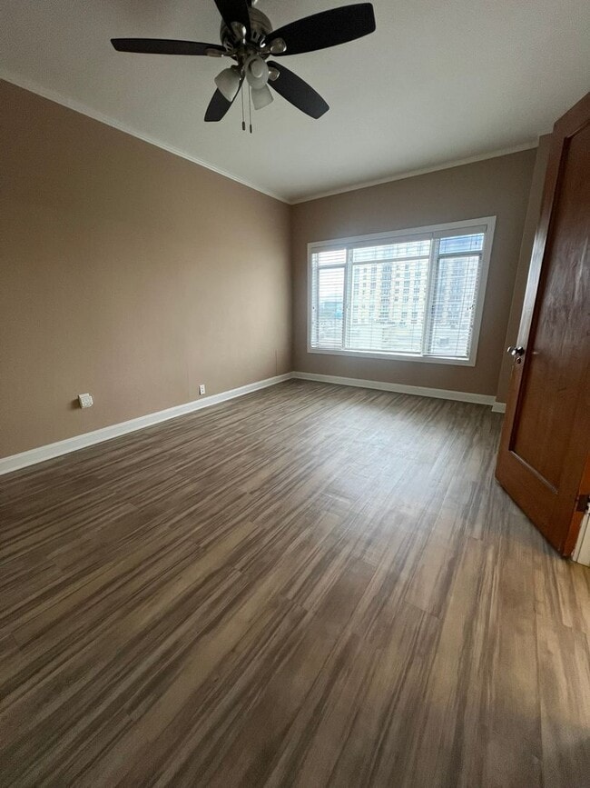 Photo - Beachfront Top-Floor 1BR at The St. Regis – Ocean Views + Utilities Included! Unidad 704