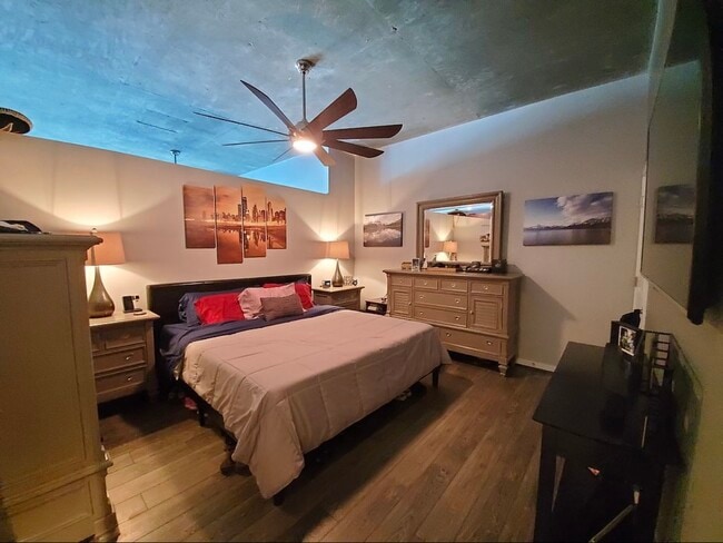 Photo - 400 W Peachtree St NW Unit 1610