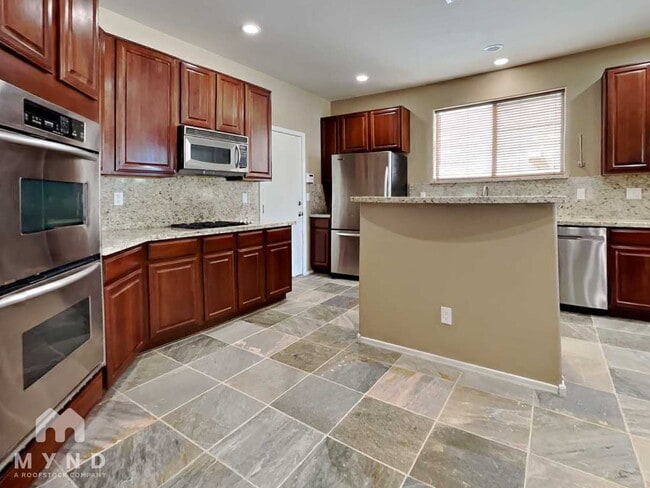 3518 E Bartlett Dr
