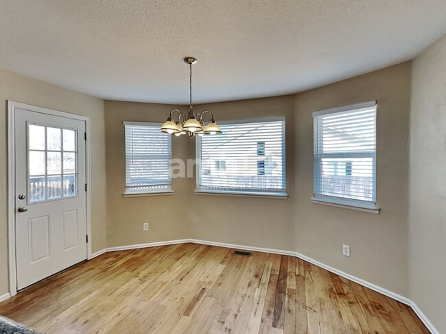 Photo - 2320 S Gibralter Way