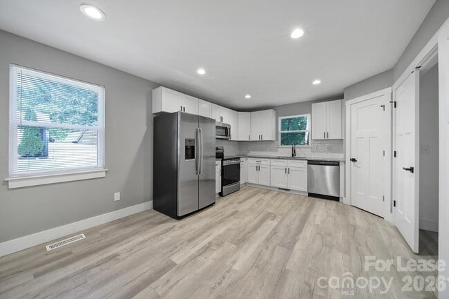 Photo - 110 Carpenter St