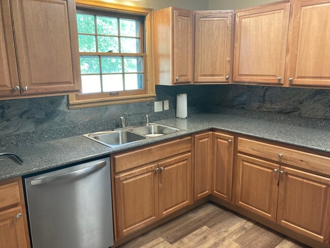 Photo - 345 Ramsey St Unit 1