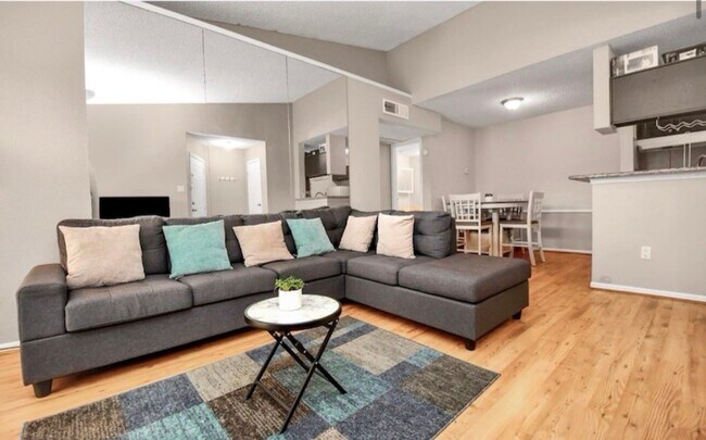Photo - 3770 Lovers Wood Ln Unit 606