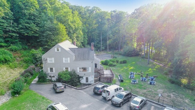 Photo - 996 Haverstraw Rd